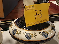 Lot 73 - vintage vazen. 3 stuks - afbeelding 3 van  8