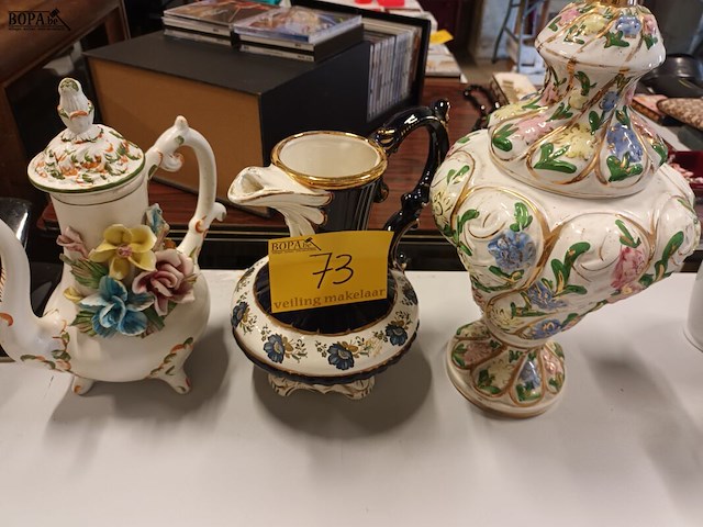 Lot 73 - vintage vazen. 3 stuks - afbeelding 5 van  8
