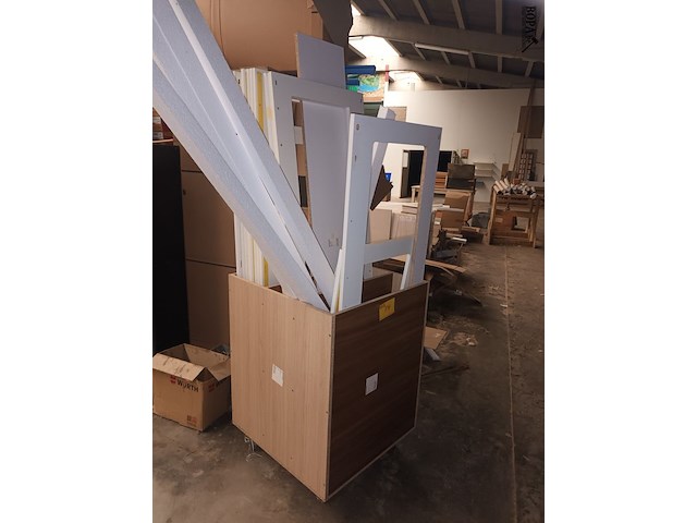 Lot 734 - diversen - afbeelding 1 van  2