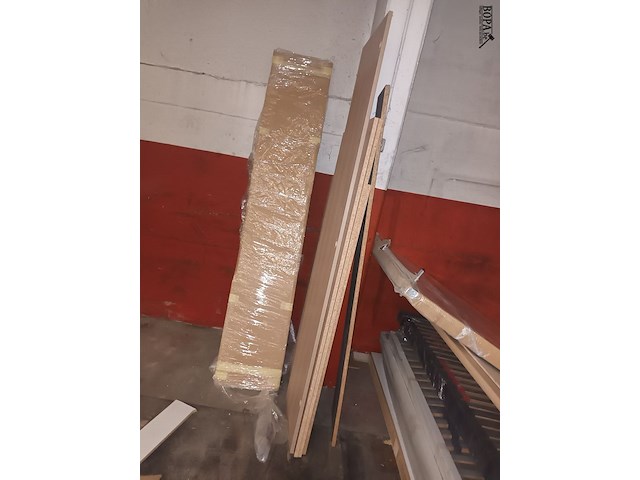 Lot 737 - lot lattenbodems en isomo - afbeelding 4 van  4