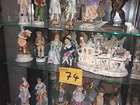 Lot 74 - beeldjes in porselein. 38 stuks - afbeelding 1 van  7