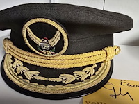 Lot 74 - ecuador 1 kepie - afbeelding 1 van  2