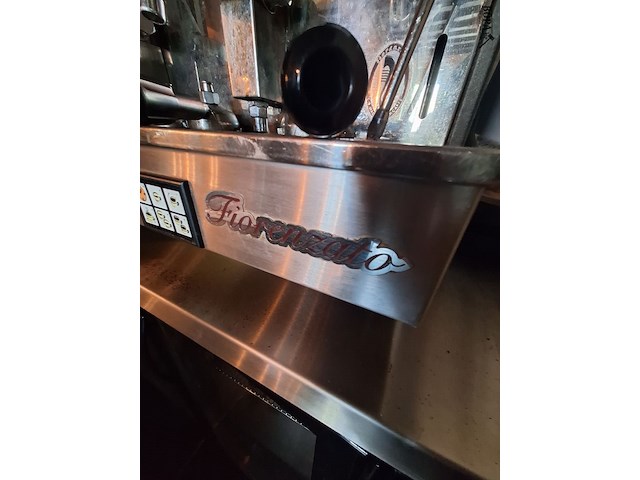 Lot 74 - espressomachine ducale - afbeelding 2 van  4