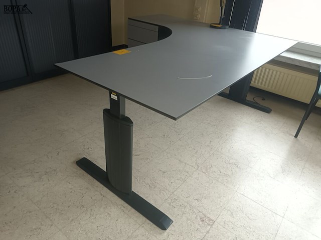 Lot 74 - hoekbureau met ladeblok - afbeelding 3 van  3