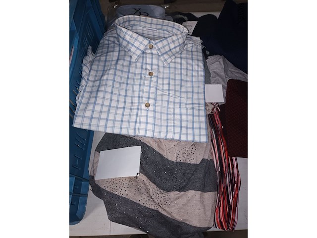 Lot 74 - kledij - afbeelding 4 van  5