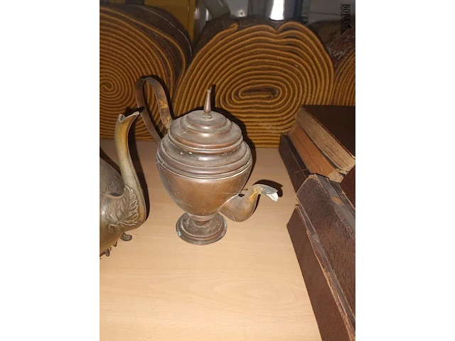 Lot 74 - koperen kannen. 4 stuks - afbeelding 4 van  4