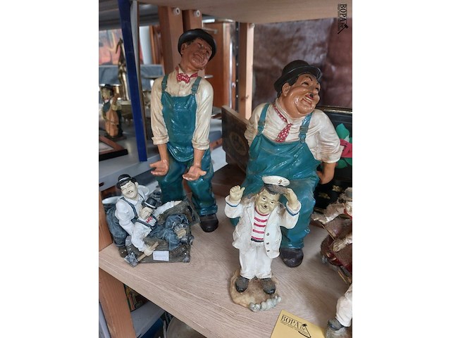 Lot 74 - laurel en hardy beeldjes, ong. 10 stuks - afbeelding 2 van  4