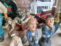 Lot 74 - laurel en hardy beeldjes, ong. 10 stuks - afbeelding 3 van  4