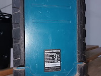 Lot 74 - looplamp en radio makita - afbeelding 4 van  5