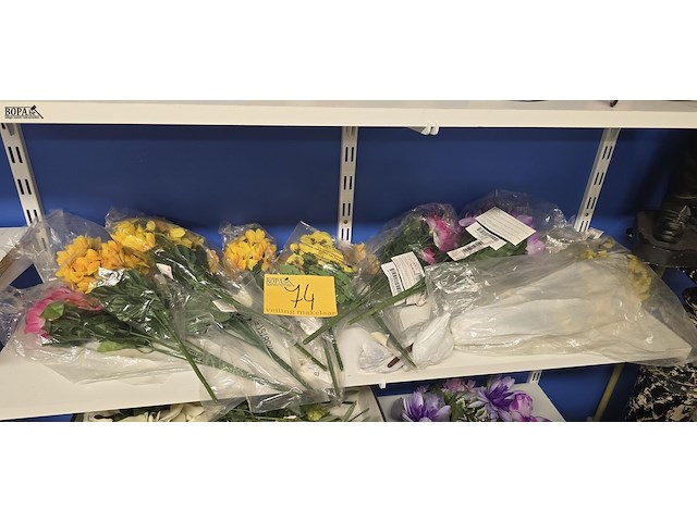 Lot 74 - lot boeketten droogbloemen 11 stuks - afbeelding 1 van  3