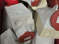 Lot 74 - lot stekkers + stopcontacten 240/415 v - afbeelding 3 van  3