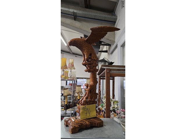 Lot 74 - massief gesculptuurde adelaar tafellamp basis - afbeelding 1 van  2