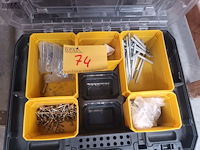 Lot 74 - sorteerkoffer stanley met inhoud - afbeelding 4 van  4
