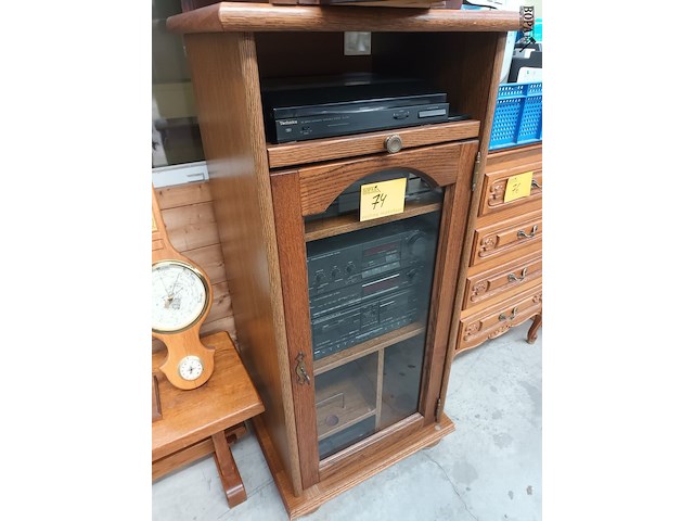 Lot 74 - stereokast met technics stereoketen - afbeelding 2 van  7