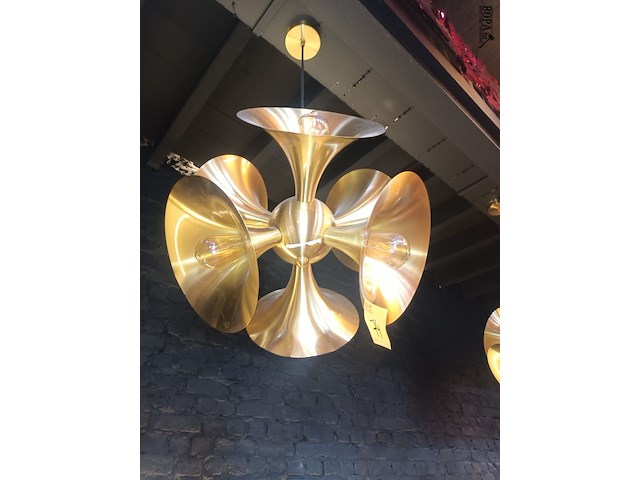 Lot 74 - trompet plafondverlichting - afbeelding 2 van  3