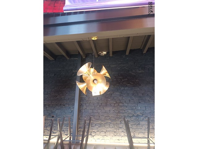 Lot 74 - trompet plafondverlichting - afbeelding 3 van  3