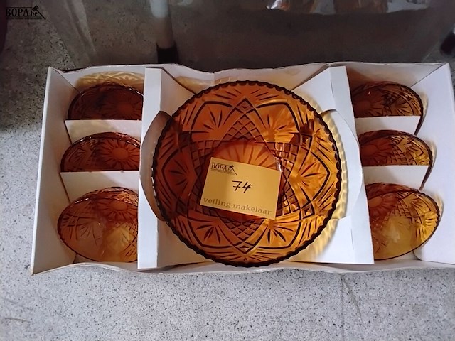 Lot 74 - vintage servies luminarc - afbeelding 1 van  1