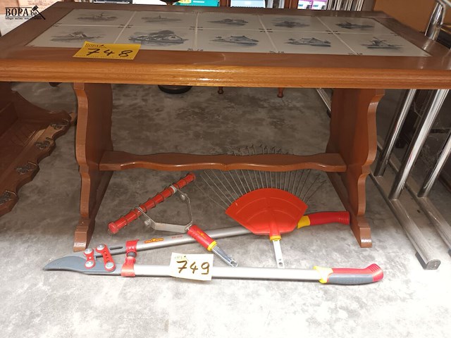 Lot 748 - salontafel met tegels - afbeelding 3 van  4