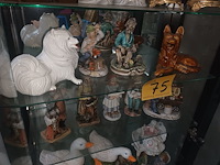 Lot 75 - beeldjes in porselein. 40 stuks - afbeelding 3 van  5