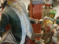 Lot 75 - biscuit beelden. 21 stuks - afbeelding 2 van  4