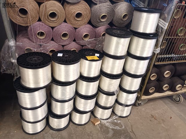 Lot 75 - bobijnen nylon draad. 23 stuks - afbeelding 1 van  4