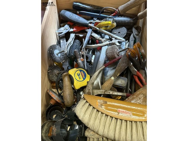 Lot 75 - box multi-tools allerlei - afbeelding 2 van  3