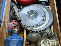 Lot 75 - box multi-tools allerlei - afbeelding 3 van  3