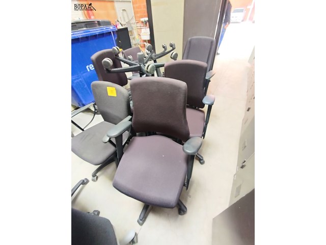 Lot 75 - bureelstoelen - 8 stuks - afbeelding 3 van  3