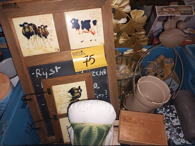 Lot 75 - decoratie - afbeelding 1 van  4