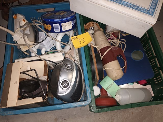 Lot 75 - diversen. 2 bakken - afbeelding 1 van  5