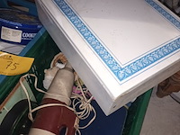 Lot 75 - diversen. 2 bakken - afbeelding 2 van  5