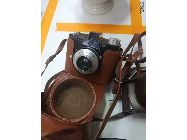 Lot 75 - fototoestellen. 6 stuks - afbeelding 9 van  9
