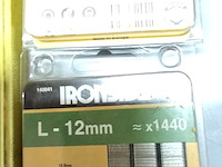 Lot 75 - handnietmachine arrow en nietjes inside - afbeelding 3 van  3