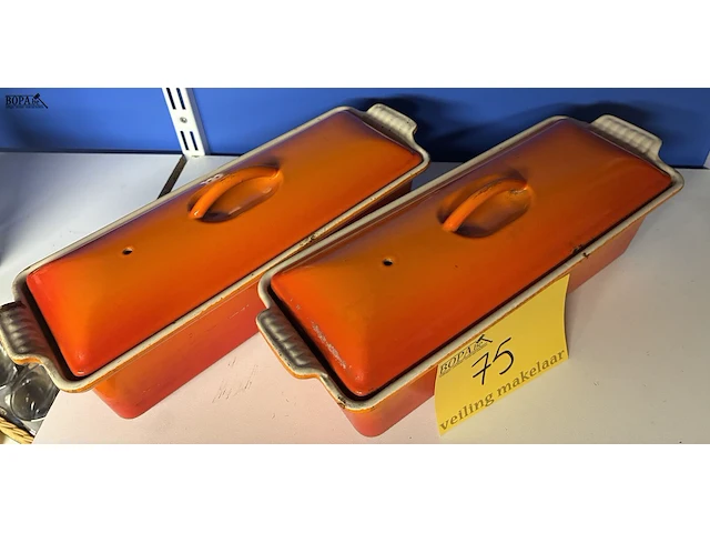 Lot 75 - le creuset gietijzeren schaal - 2 stuks - afbeelding 2 van  5