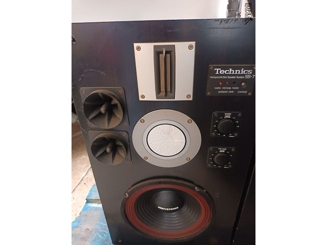 Lot 75 - muziekboxen technics. 2 stuks - afbeelding 2 van  4