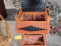 Lot 75 - vintage hoge rieten naaimand '50 - collectorsitem en rieten - afbeelding 2 van  5
