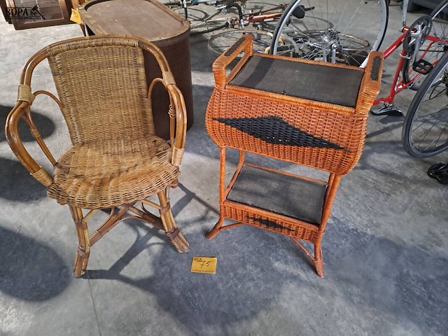 Lot 75 - vintage hoge rieten naaimand '50 - collectorsitem en rieten - afbeelding 3 van  5