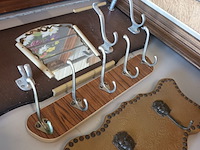 Lot 75 - vintage muur kapstokken. 3 stuks - afbeelding 2 van  4