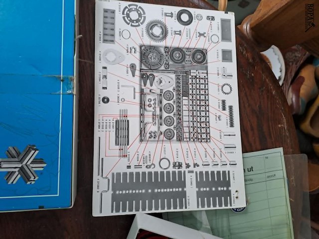 Lot 75 - vintage verzamelobject: educatief constructiespeelgoed in do - afbeelding 2 van  3