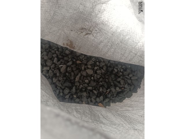 Lot 75 - zak met kolen. 11 stuks - afbeelding 2 van  4