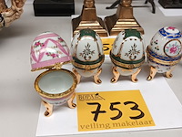 Lot 753 - porseleinen sierei. 4 stuks - afbeelding 4 van  4