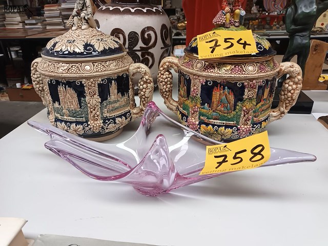 Lot 758 - glazen schaal in murano stijl - afbeelding 2 van  3