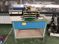 Lot 759 - werkbank met inhoud - afbeelding 1 van  4