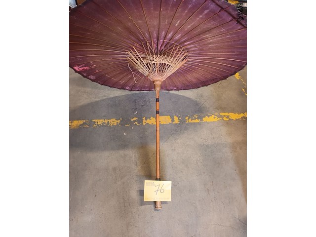 Lot 76 - antieke oosterse paraplu - afbeelding 1 van  6