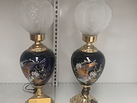 Lot 76 - antieke tafellamp. 2 stuks - afbeelding 1 van  4