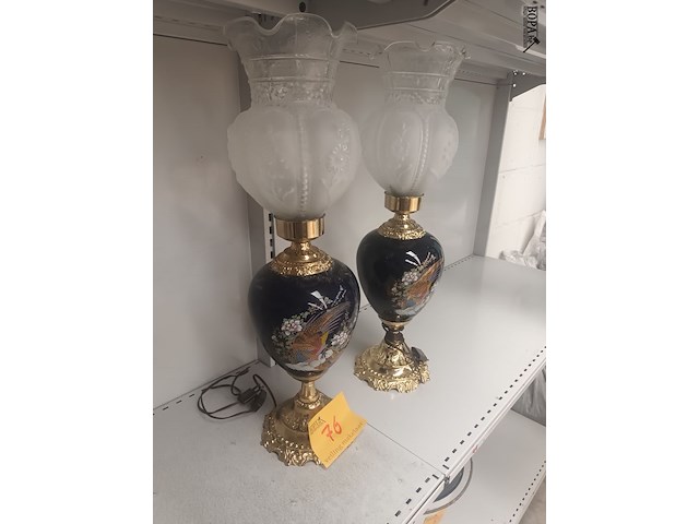 Lot 76 - antieke tafellamp. 2 stuks - afbeelding 4 van  4