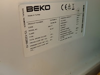 Lot 76 - beko koel/vriescombinatie met inhoud - afbeelding 4 van  4