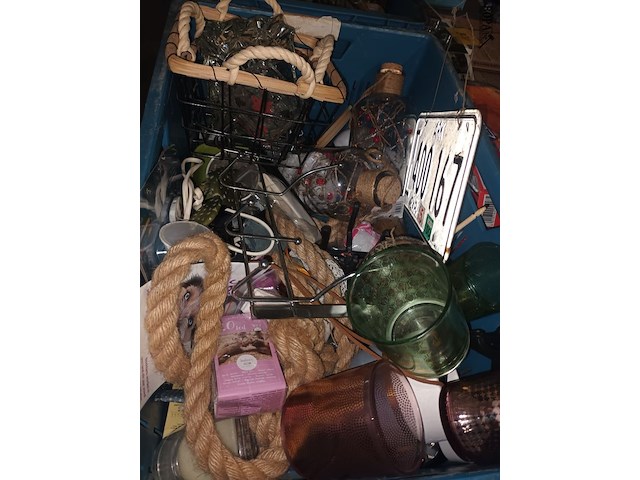 Lot 76 - decoratie - afbeelding 3 van  3