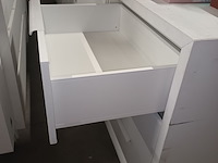 Lot 76 - dubbelzijdige ladekast - afbeelding 3 van  4