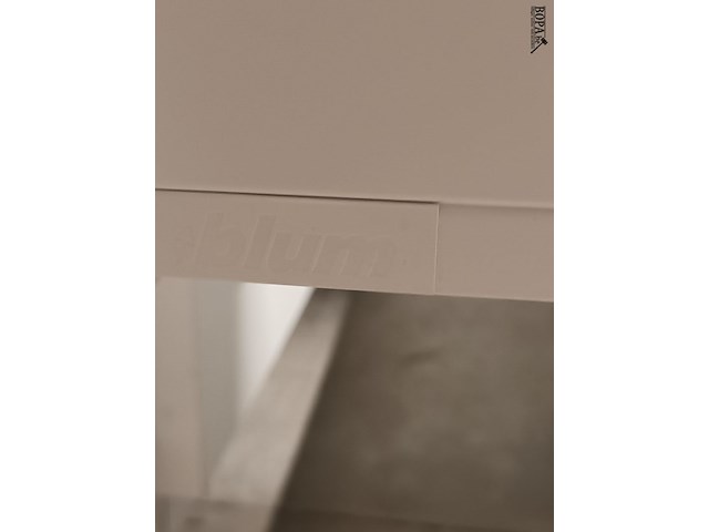 Lot 76 - dubbelzijdige ladekast - afbeelding 4 van  4